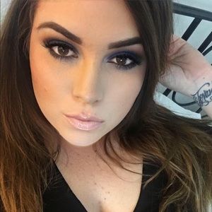 Meet your Posher, Allie